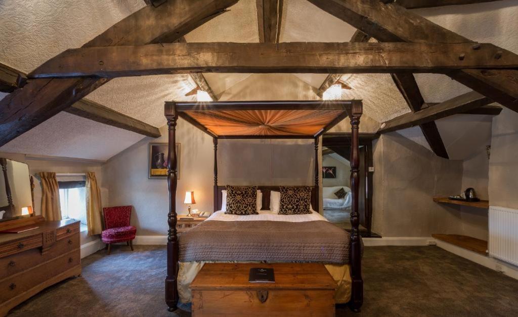 Gosforth Hall 3*